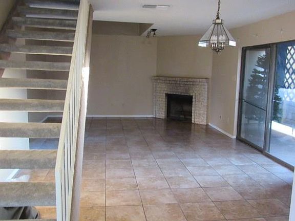 2nd image of 2414 Capitan Dr