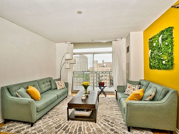 4th image of 1134 W Granville Ave #917