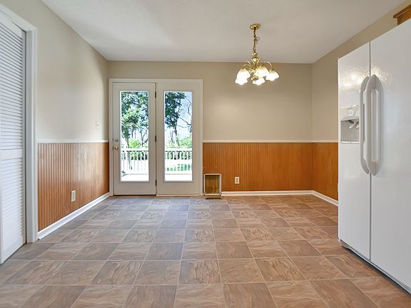 5th image of 803 Princeton Cir