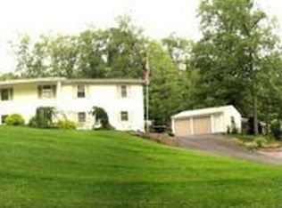 6166 Pigeon Hill Rd, Spring Grove, PA 17362