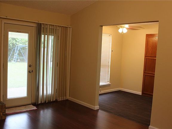 4th image of 5311 Virburnum Ct