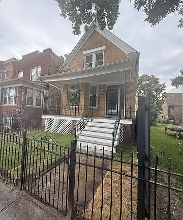 2nd image of 7038 S King Dr
