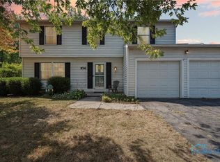 106 Pepperwood Ct, Perrysburg, OH 43551