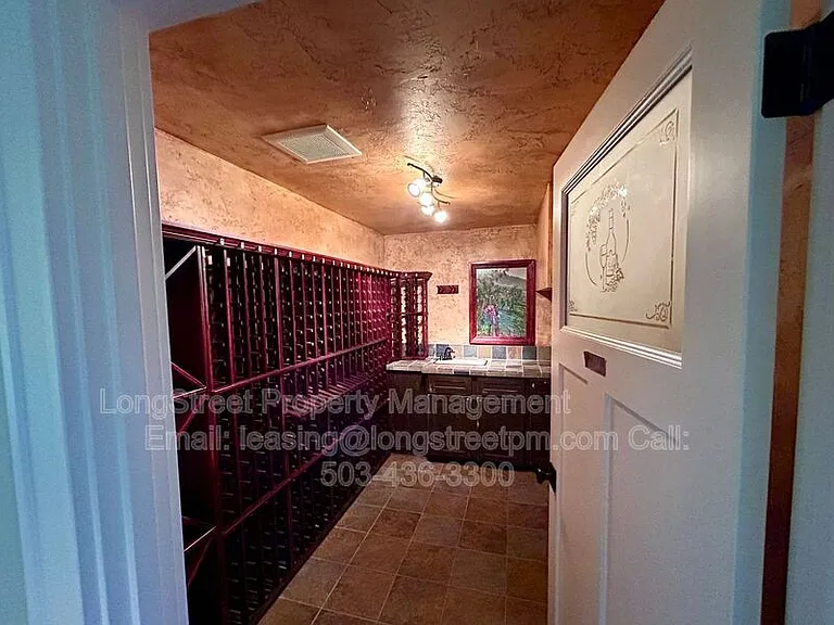 550 NW Alpine Ter — Photo 31