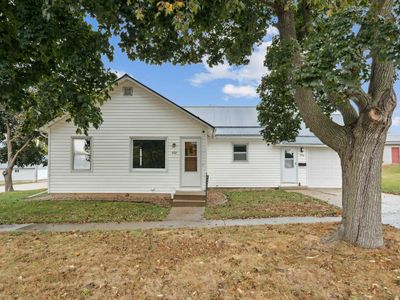 602 5th Ave SE, Dyersville, IA, 52040