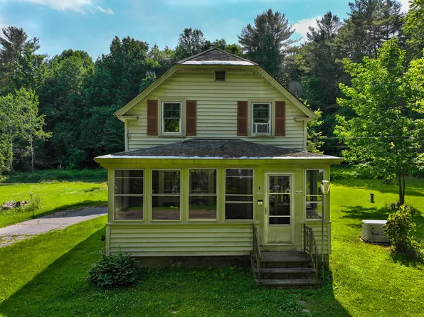 9 Coolidge Street, Livermore, ME 04253