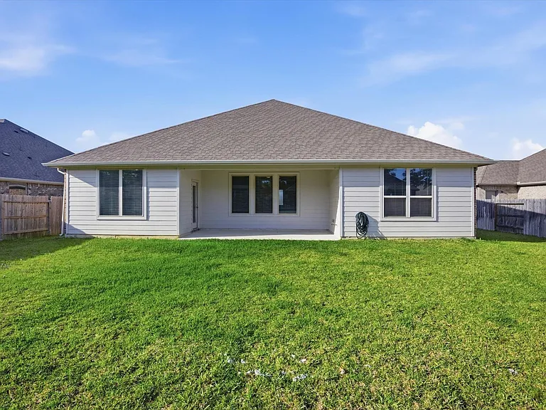 31122 Gullwing Manor Dr — Photo 23