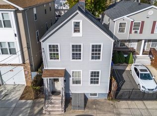 395 S 8th St, Newark, NJ 07103