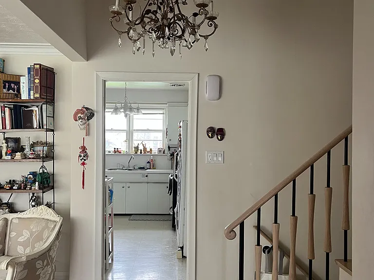 156 Cocksfield Ave — Photo 13