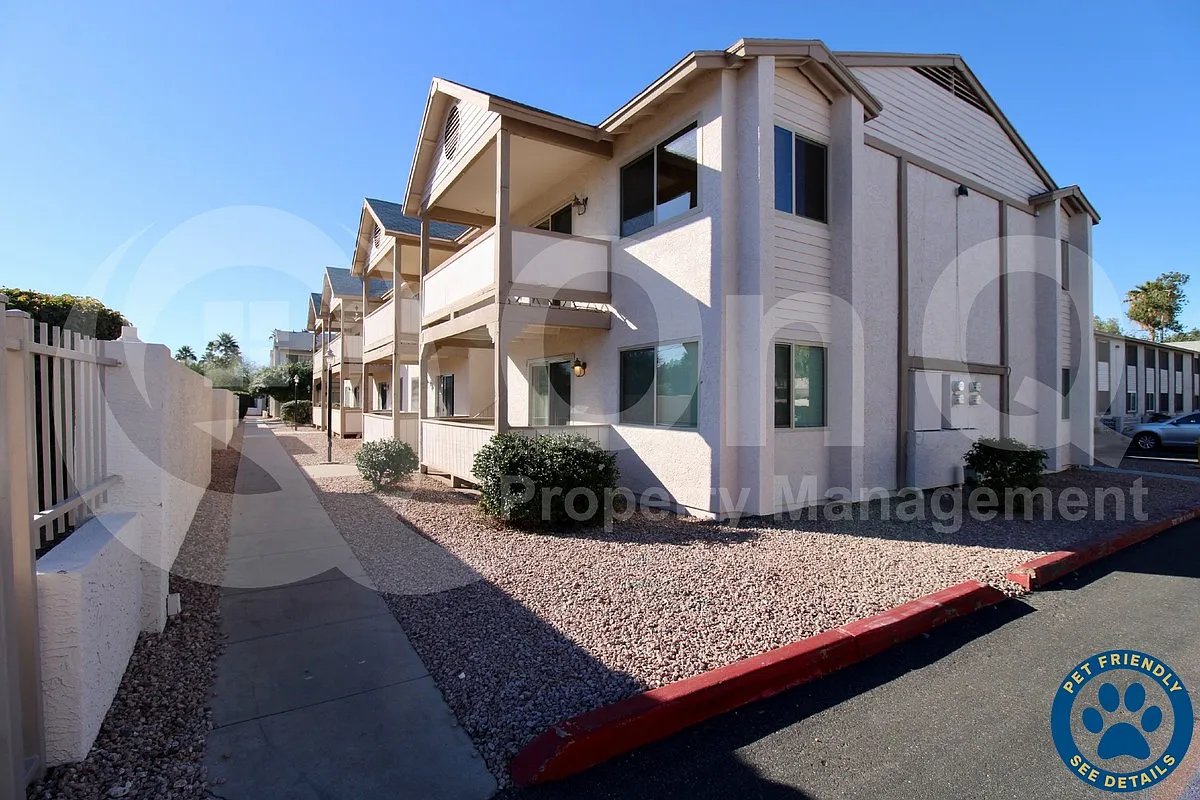 2 bed, 2.0 bath, 779 sqft, $1,350 — Photo 1