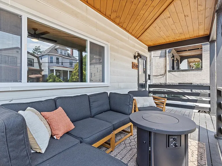 1518 Westfield St — Photo 3