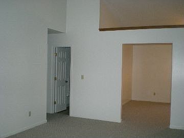http://www.propertyboss.net/CustomerImages/JUNEPALM_83006/media/Properties/43%20Creekview%20Lane/zsm