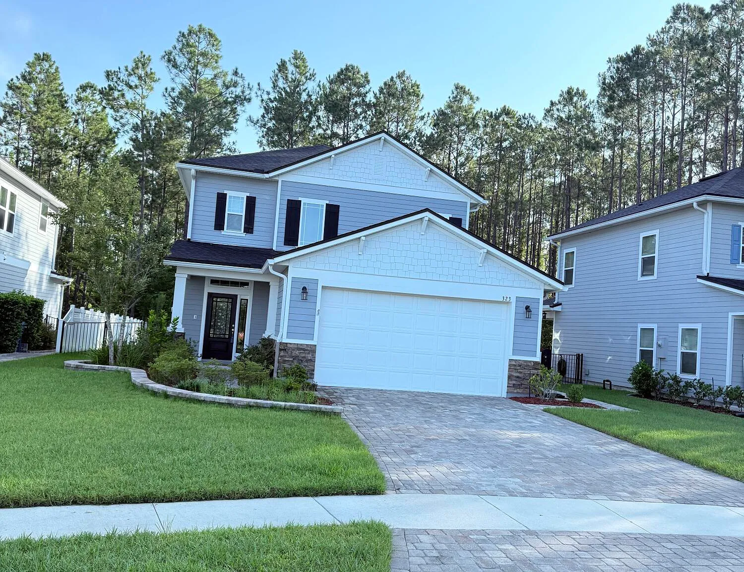 4 bed, 2.5 bath, 2035 sqft, $2,800 — Photo 2