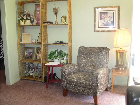 5th image of 4005 SE 25th St