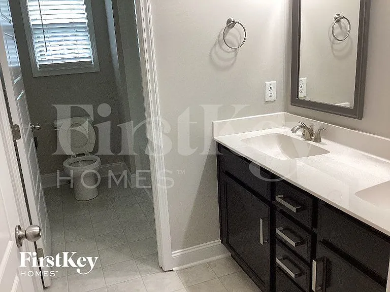 103 Lucerne Ln — Photo 11
