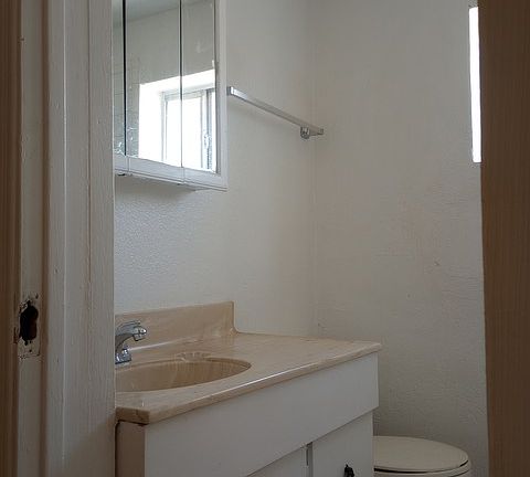 3rd image of 346 Estancia Dr NW