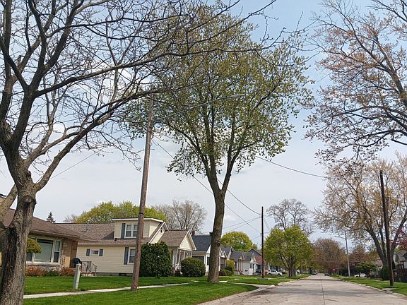 5th image of 1915 Allegan St