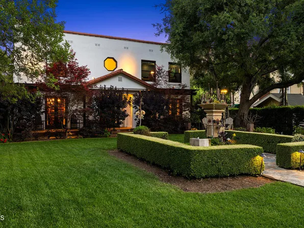 1052 New York Dr, Altadena, CA 91001