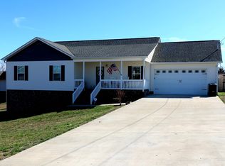 216 Gill Rd, White Bluff, TN 37187