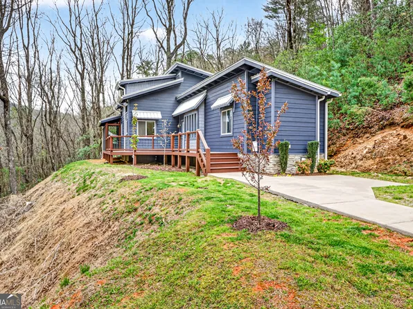 327 Polly Gap Rd, Clayton, GA 30525