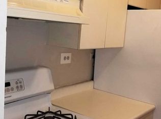 300 8th St APT 2C, Brooklyn, NY 11215
