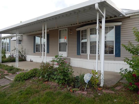 3rd image of 2345 Silverbluff Dr
