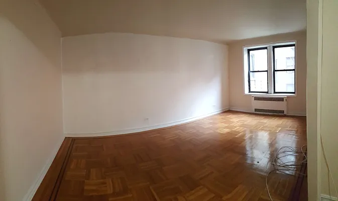 Rented by Smart NY Realty LLC | media 17