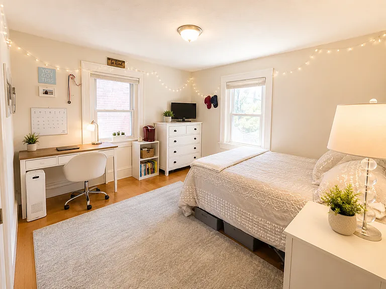 10 Shepherd Ave #2 — Photo 4