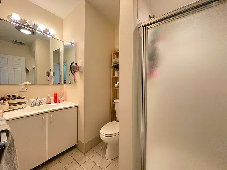 4 Davis Ave #1A — Photo 13