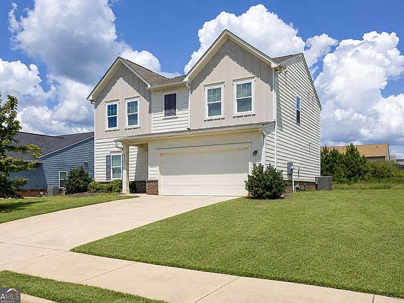 2nd image of 611 Revenna Way NW