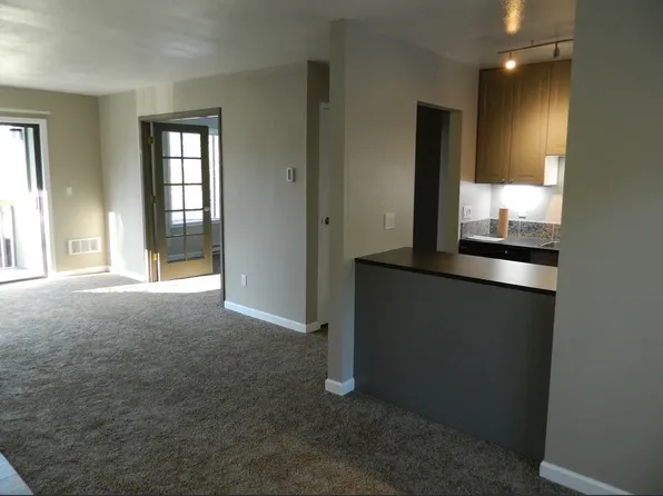 7542 SW Barnes Rd Unit C, Portland, OR 97225