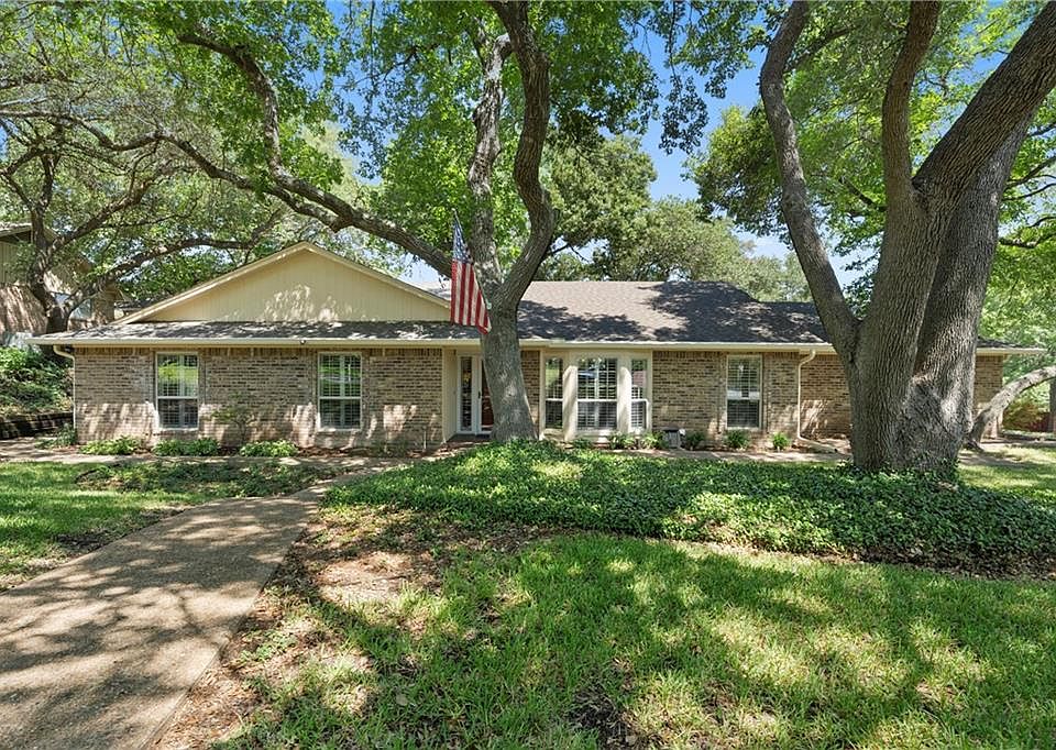 1st image of 9909 Burgundy Ln