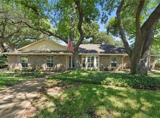 9909 Burgundy Ln, Woodway, TX 76712
