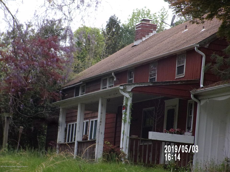 1st image of 832 Holmdel Rd