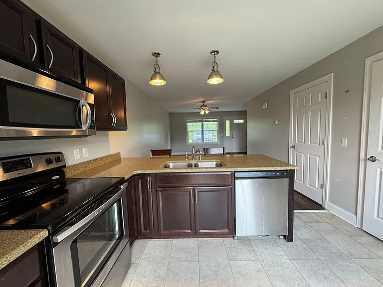 111 Butler Dr — Photo 35