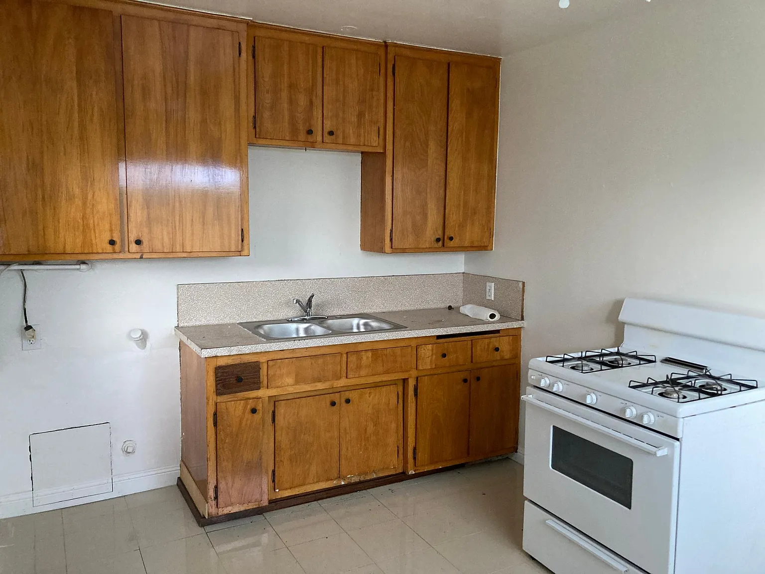 2 bed, 750 sqft, $1,900 — Photo 4