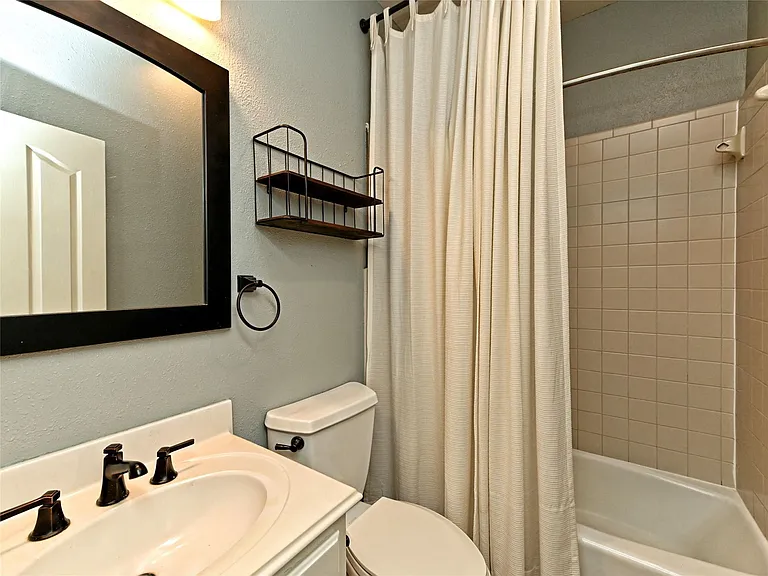 104 Acapulco Ct — Photo 9