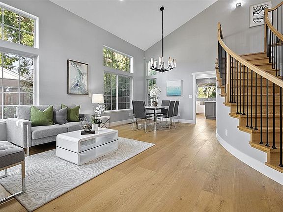 5th image of 461 Olive Ave