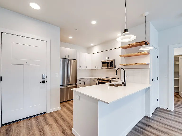 1x1 Open Kitchen