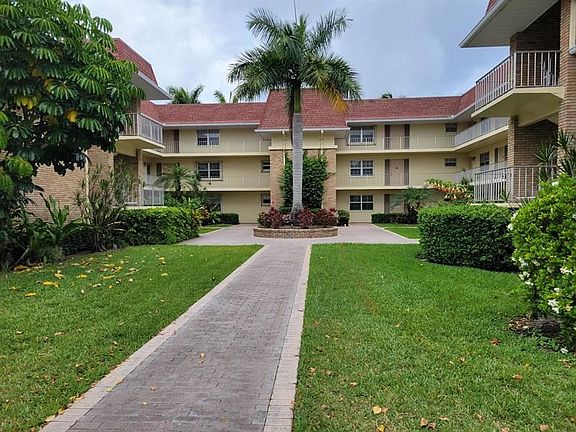 2nd image of 5580 S Tamberlane Cir #235