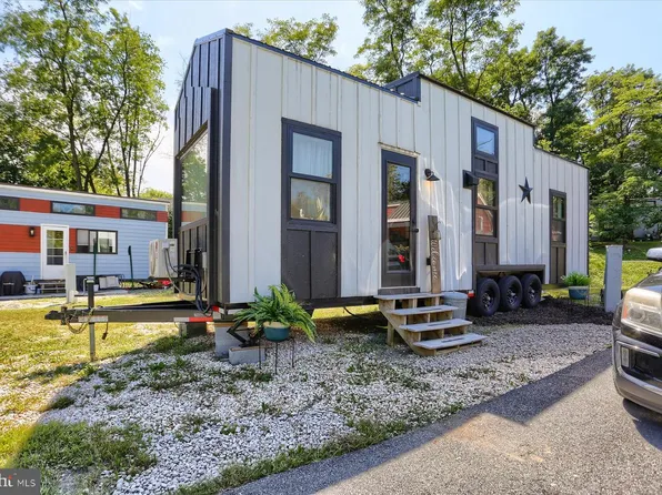 867 Schwanger Rd Unit 10, Elizabethtown, PA 17022