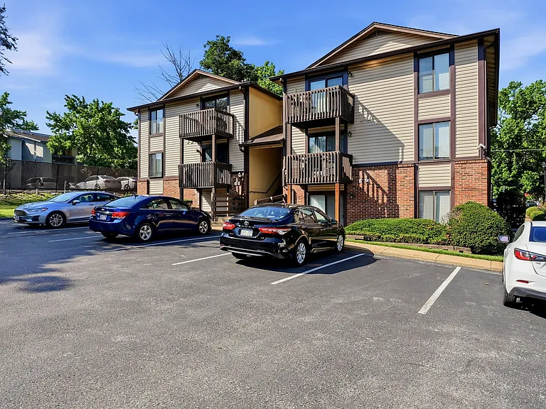 1021 Adworth Dr #J — Photo 18