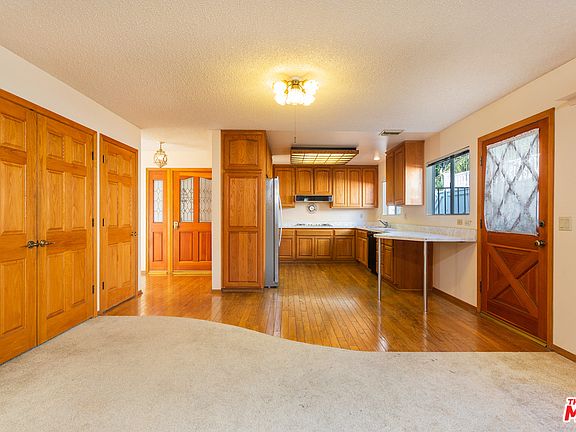 5th image of 1326 Pine St