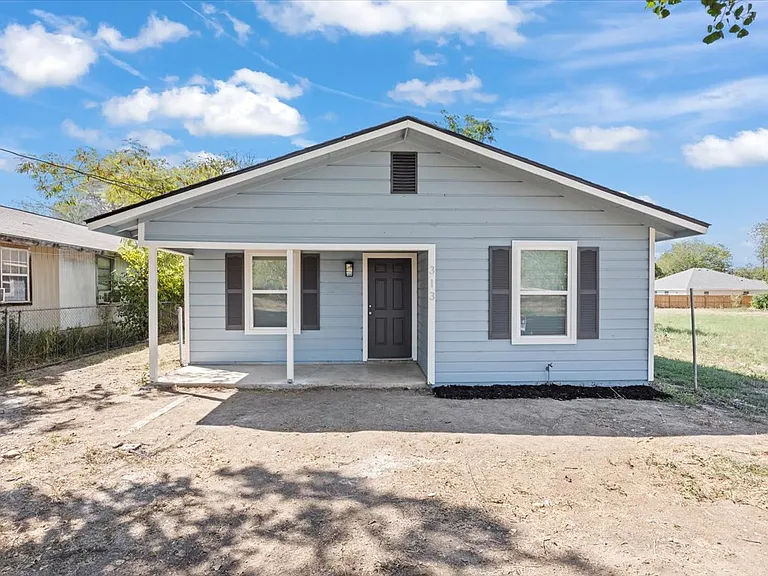 313 Nagel St — Photo 15