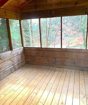 Great screened in porch to enjoy the outdoors.