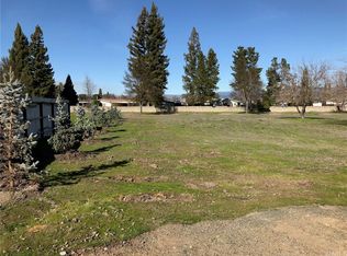 20 Queen Ann Way, Lakeport, CA