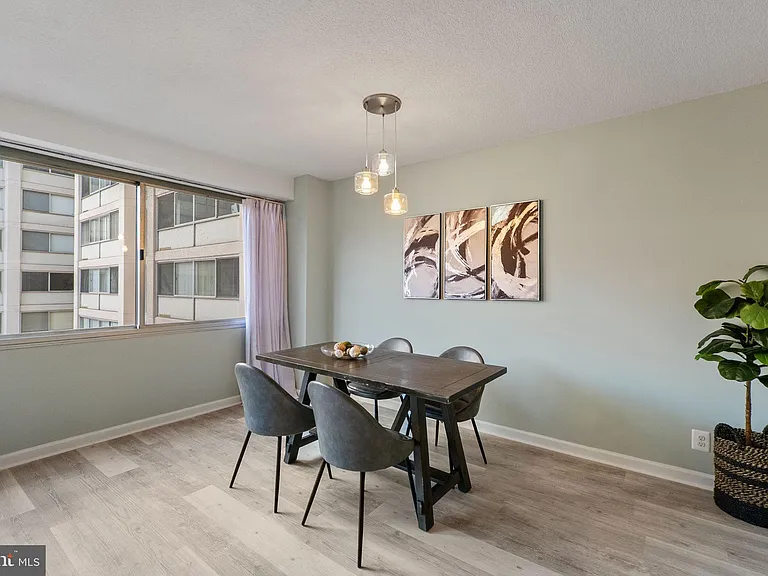 4515 Willard Ave #1414S — Photo 10