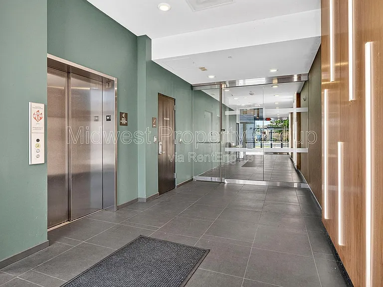 4100 Lindell Blvd #302 — Photo 24