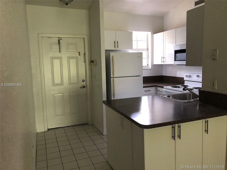 2nd image of 6255 Garden Ct