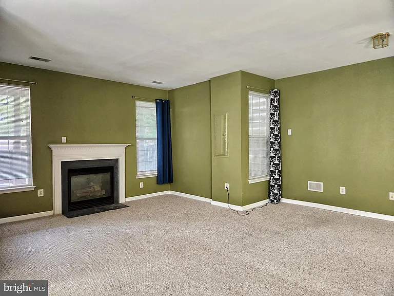 13906 Gothic Dr — Photo 41